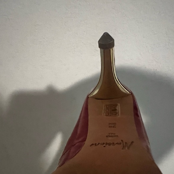 Marciano Red and Gold Heels Size 38 - Picture 6 of 6